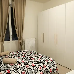 https://apt-fuori-portico-passarotti.emilia-romagnahotels.net