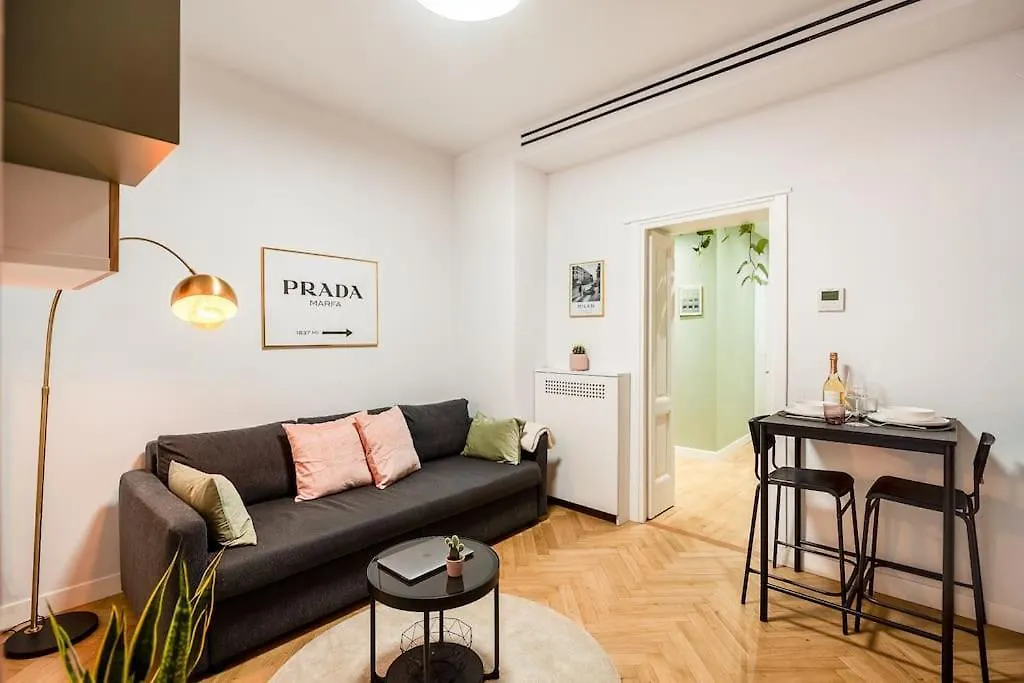 Peachtree Splendido Apt Nel Cuore Di Brera Milan 0*,