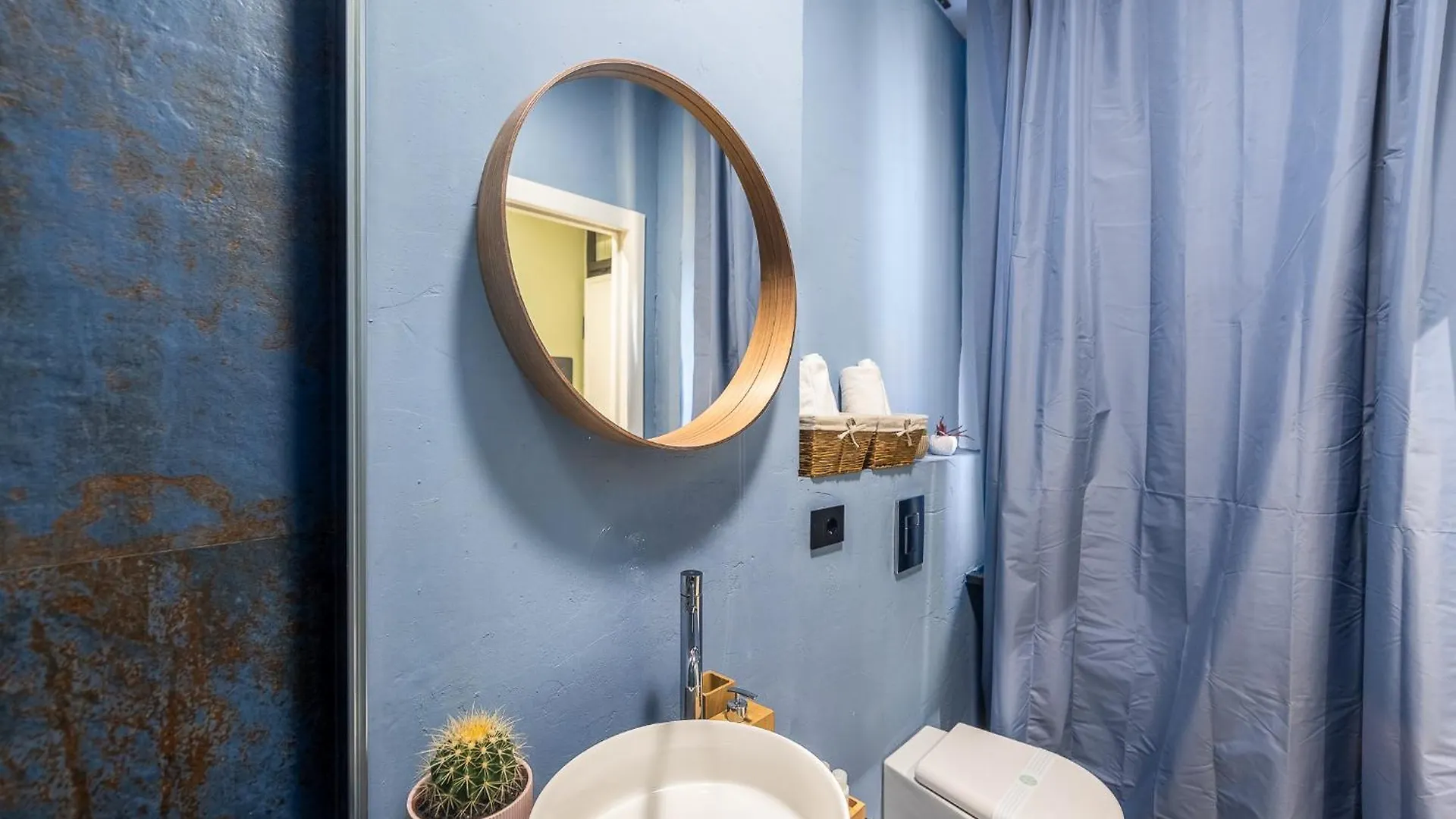 Peachtree Splendido Apt Nel Cuore Di Brera Milan 0*,  Italy